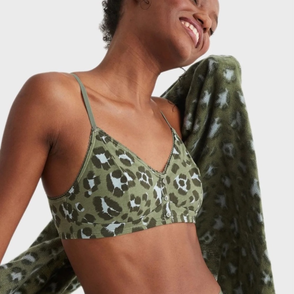 NWOT aerie green leopard bralette